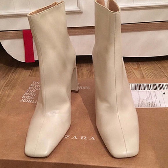 ZARA Cream Square Toe Leather Booties - Size 40 - SOLD OUT IN STORES - Picture 2 of 5